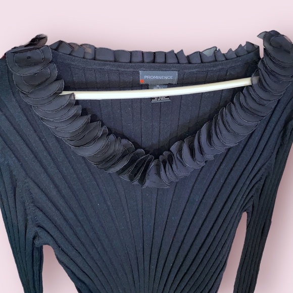 NWOT Prominence Rib Knit Black Pullover Sweater Fitted Ruffle Circle Collar XL - Picture 9 of 11